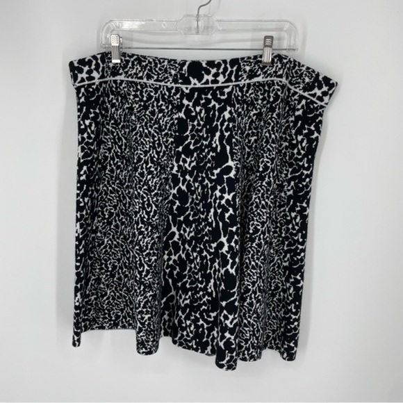 Lane Bryant Animal Print Sweater Skirt Womens Plus 18/20 Black/White Winter - Picture 3 of 9